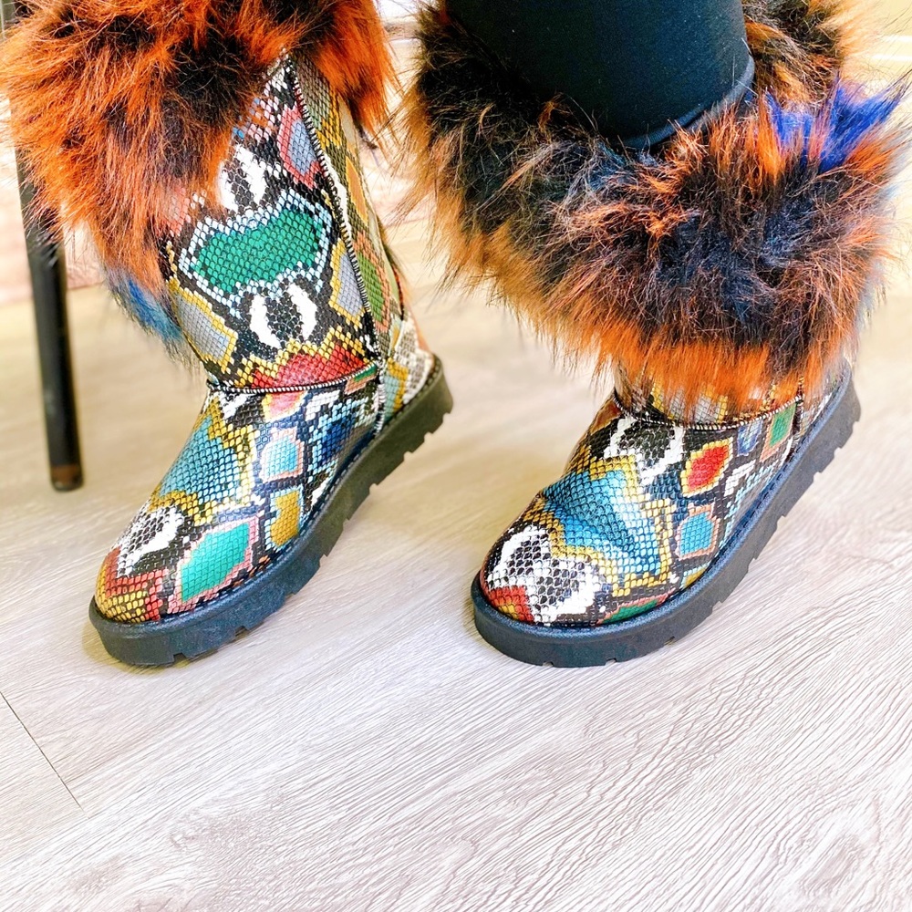 NEW- Frozen Multicolor Fur Winter Boot❄️ - Picture 2 of 3